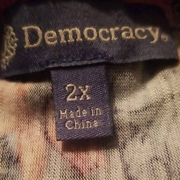 Democracy Pink and Blue Relaxed Tunic Blouse - Picture 2 of 6